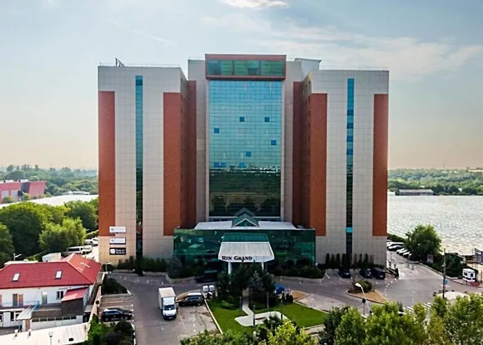 Dmt Rin Grand Апартаменти *